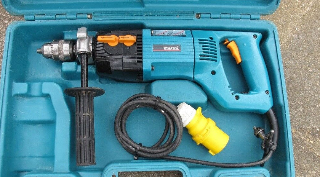 Toptopdeal Using A Core Drill Makita 8406C