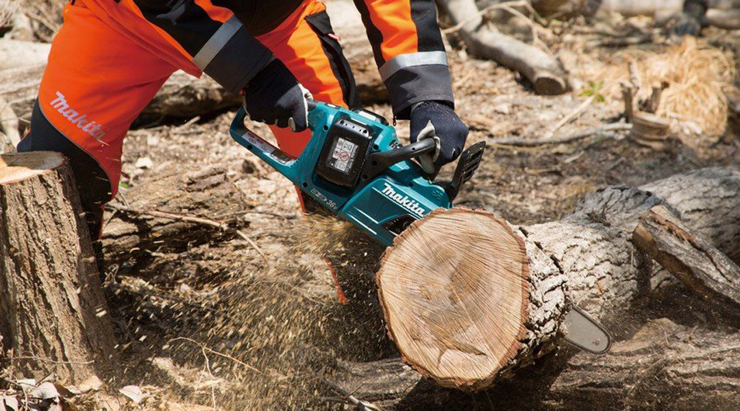 Toptopdeal Makita DUC355Z 36V LXT Cordless Brushless 350mm Chainsaw