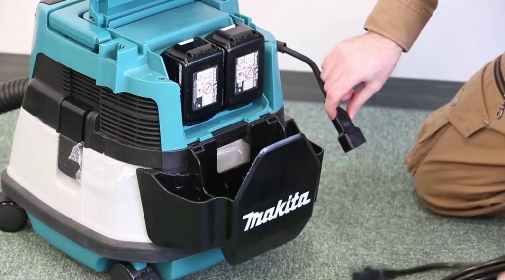 Toptopdeal Makita DVC863LZ Dust Extractor 
