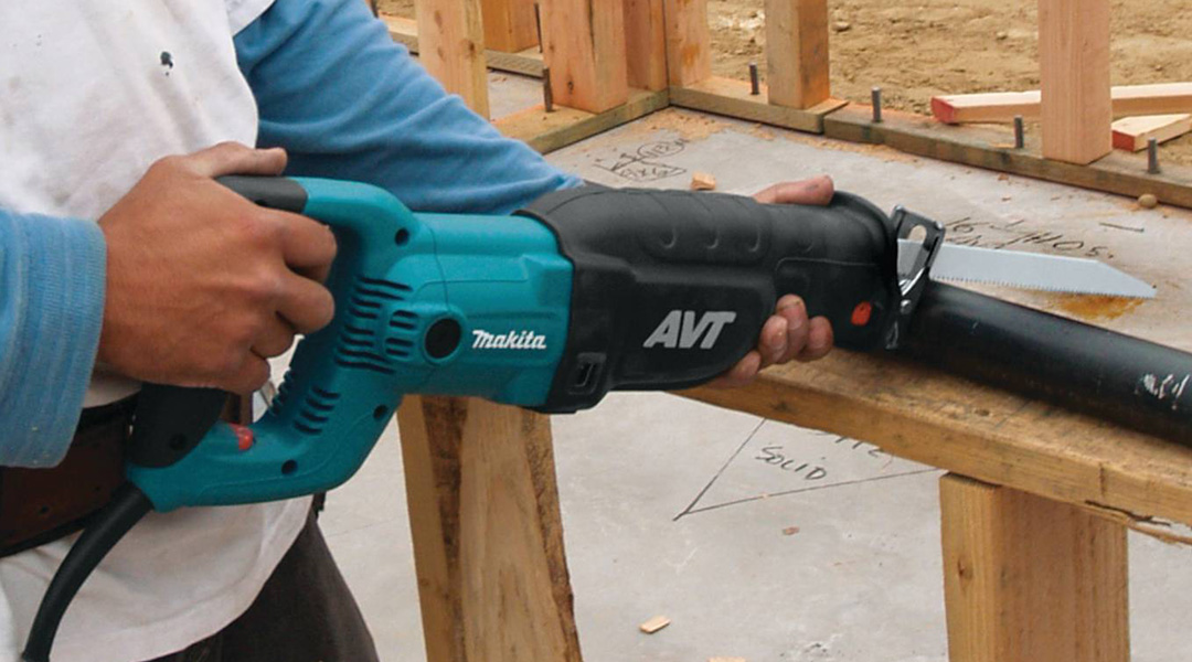 Toptopdeal Makita JR3070CT Orbital Action With AVT Reciprocating Sabre Saw 110V